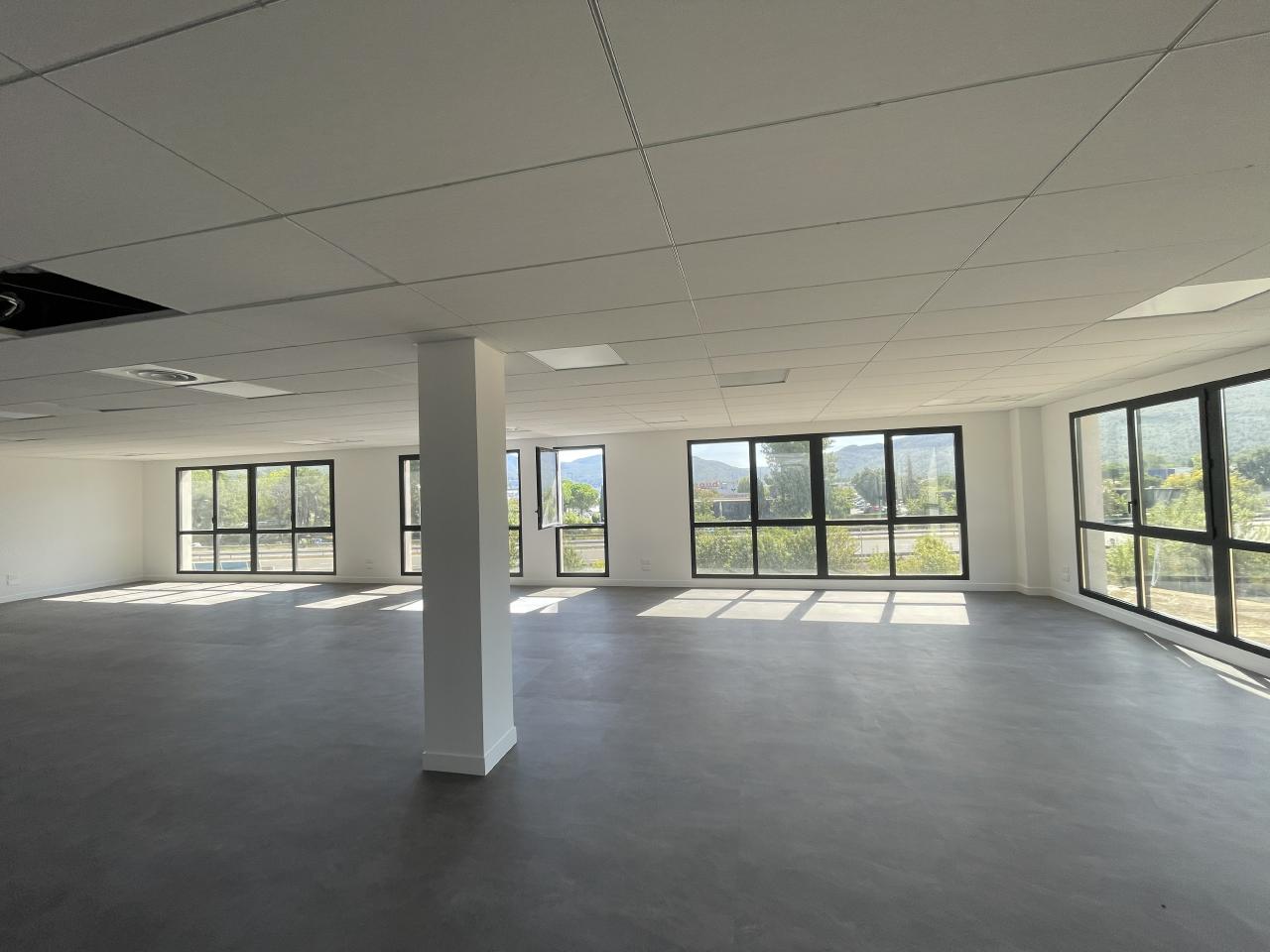 Bureau Aubagne 364m² Location bureau Aubagne Bouches-du-Rhône OLBUR2318207 2